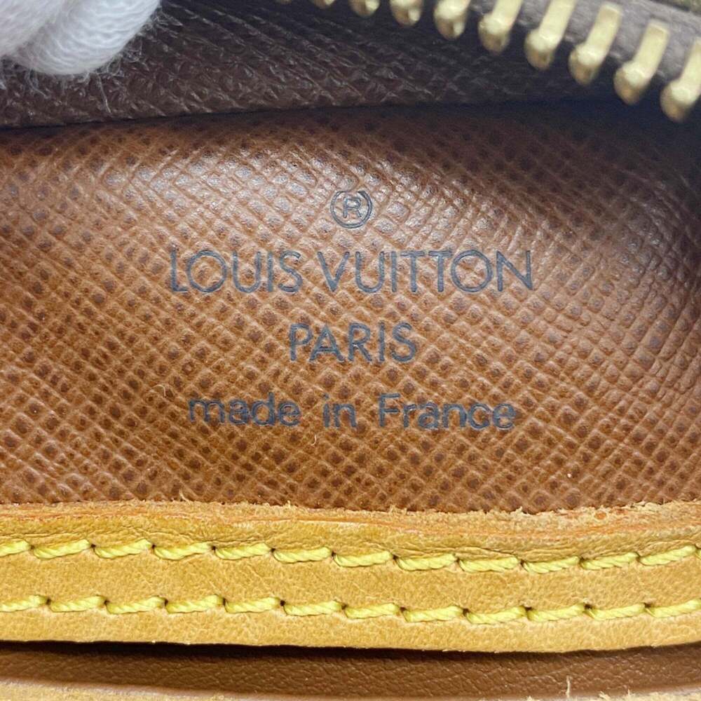 LOUIS VUITTON Brown Monogram Shoulder Bag - Picture 5 of 10